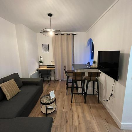Charmant Appartement Proche Paris Et Stade De France ! Saint-Denis-en-Margeride Exterior foto