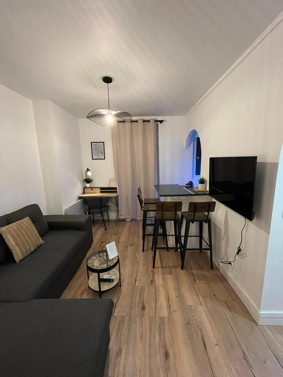 Charmant Appartement Proche Paris Et Stade De France ! Saint-Denis-en-Margeride Exterior foto